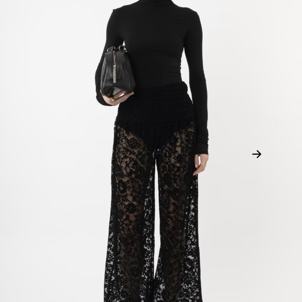 NEW VELVET LACE BALLOON PANTS Akarii - Picture 2 of 10